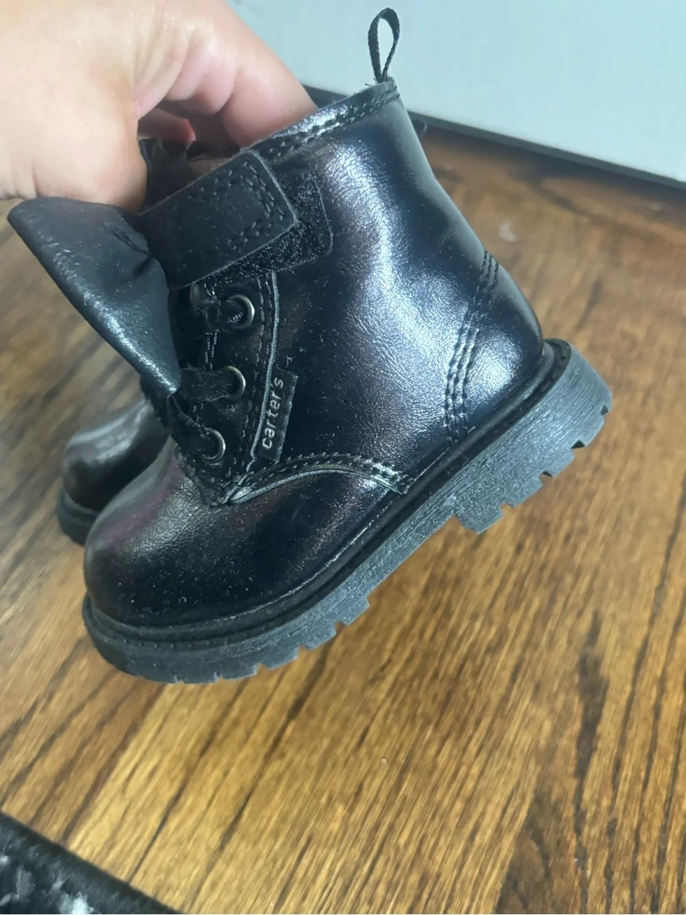 Carters chic black